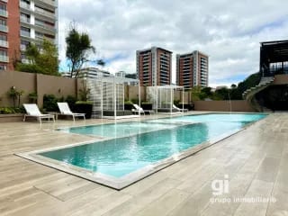 Donde la ubicación, el proyecto y la altura coinciden en lo excepcional. Apartamento en venta — Apartamento en Venta en Zona 10, Guatemala, Ciudad — miniatura 4 de 17