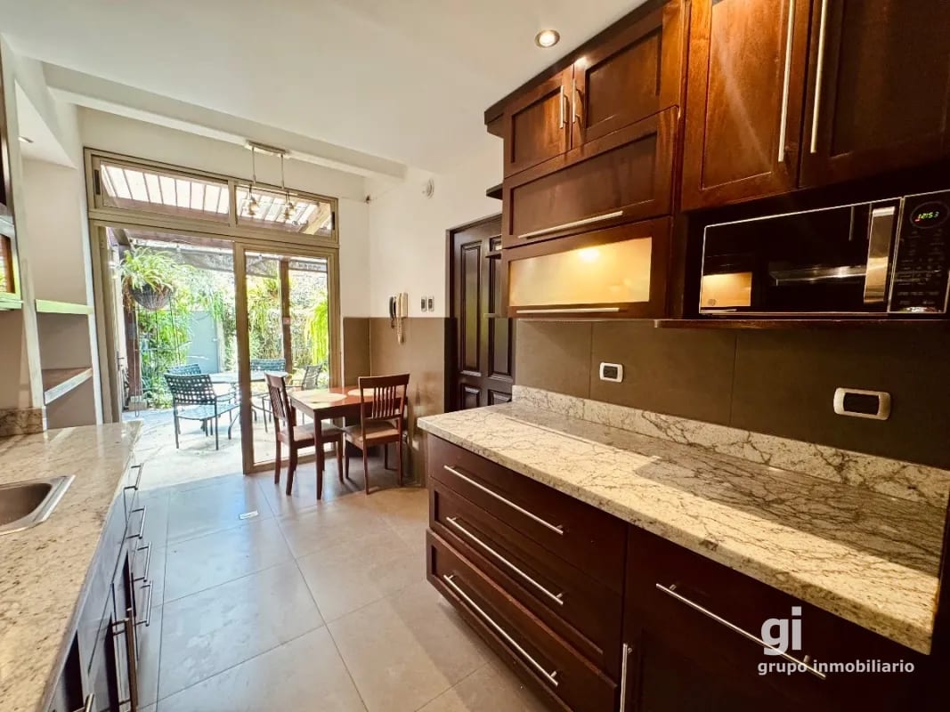 Casa en Venta en Zona 10 - Sector Céntrico y Tranquilo — Casa en Venta en Zona 10, Guatemala, Ciudad — foto 6 de 11