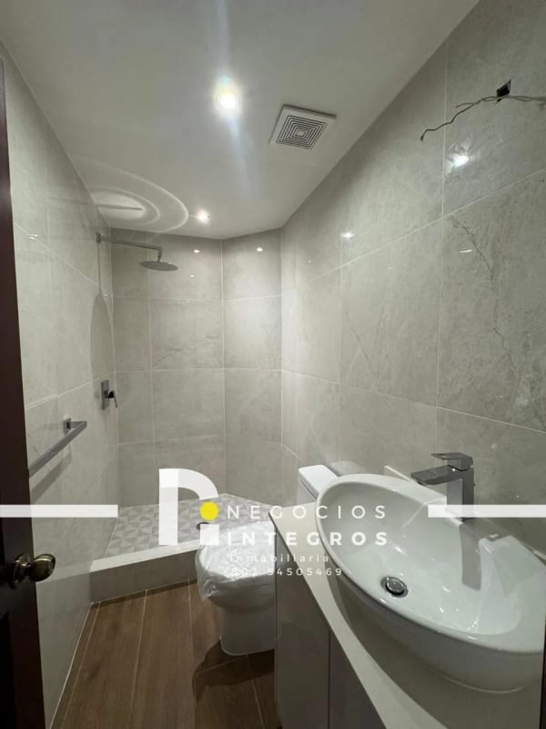 VENDO APARTAMENTO REMODELADO, IMPUESTOS INCLUIDOS,  MILENIA OAKLAND Z.10 — Apartamento en Venta en Milenia, Zona 10, Guatemala, Ciudad — foto 6 de 16