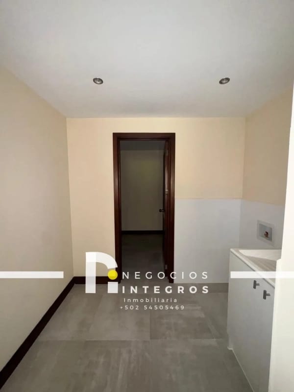 VENDO APARTAMENTO REMODELADO, IMPUESTOS INCLUIDOS,  MILENIA OAKLAND Z.10 — Apartamento en Venta en Milenia, Zona 10, Guatemala, Ciudad — foto 4 de 16