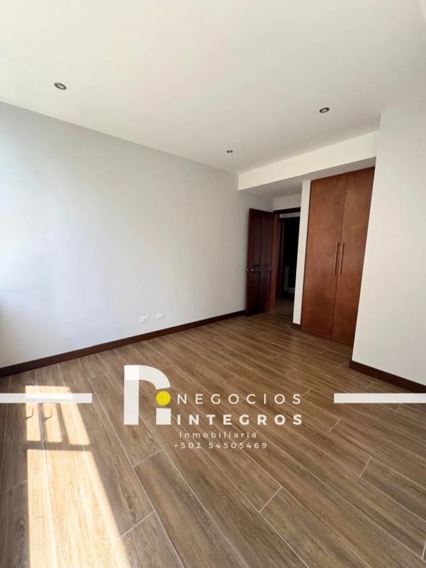 VENDO APARTAMENTO REMODELADO, IMPUESTOS INCLUIDOS,  MILENIA OAKLAND Z.10 — Apartamento en Venta en Milenia, Zona 10, Guatemala, Ciudad — foto 11 de 17