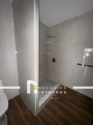 VENDO APARTAMENTO REMODELADO, IMPUESTOS INCLUIDOS,  MILENIA OAKLAND Z.10 — Apartamento en Venta en Milenia, Zona 10, Guatemala, Ciudad — miniatura 8 de 17