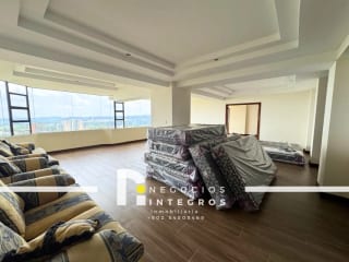 VENDO APARTAMENTO REMODELADO, IMPUESTOS INCLUIDOS,  MILENIA OAKLAND Z.10 — Apartamento en Venta en Milenia, Zona 10, Guatemala, Ciudad — miniatura 1 de 17
