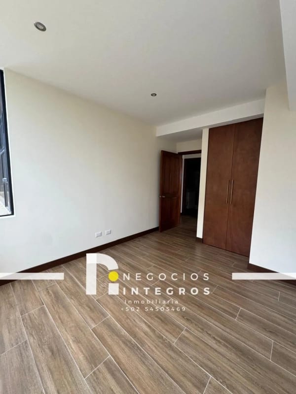 VENDO APARTAMENTO REMODELADO, IMPUESTOS INCLUIDOS,  MILENIA OAKLAND Z.10 — Apartamento en Venta en Milenia, Zona 10, Guatemala, Ciudad — foto 15 de 17