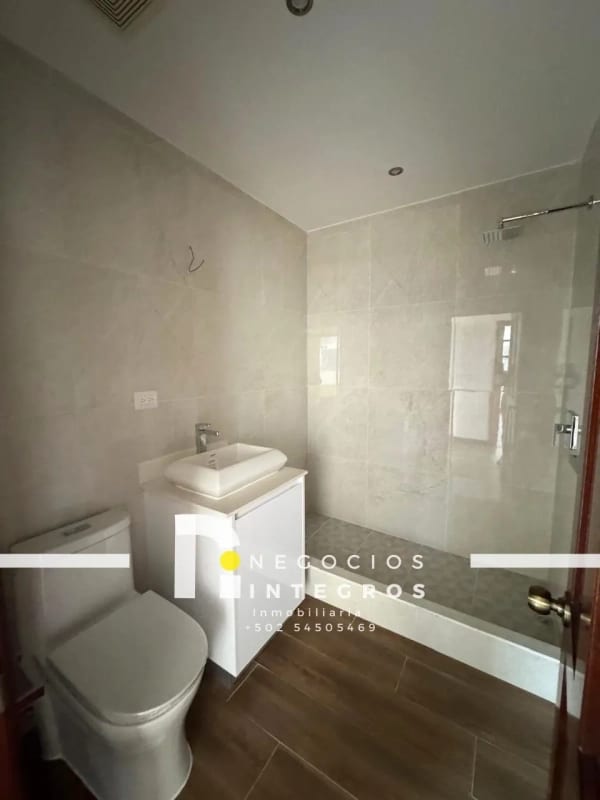 VENDO APARTAMENTO REMODELADO, IMPUESTOS INCLUIDOS,  MILENIA OAKLAND Z.10 — Apartamento en Venta en Milenia, Zona 10, Guatemala, Ciudad — foto 11 de 17