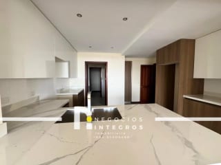 VENDO APARTAMENTO REMODELADO, IMPUESTOS INCLUIDOS,  MILENIA OAKLAND Z.10 — Apartamento en Venta en Milenia, Zona 10, Guatemala, Ciudad — miniatura 14 de 16