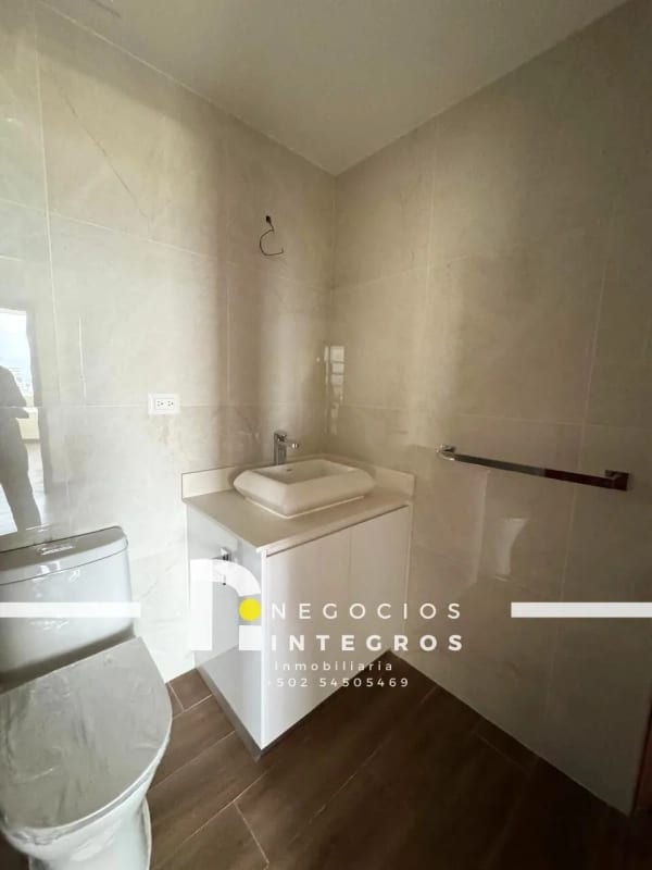 VENDO APARTAMENTO REMODELADO, IMPUESTOS INCLUIDOS,  MILENIA OAKLAND Z.10 — Apartamento en Venta en Milenia, Zona 10, Guatemala, Ciudad — foto 2 de 16