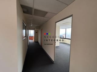 OFICINAS EN ALQUILER 892 M2 EN PENTHOUSE Z.10 (Parqueos disponibles) — Oficina en Alquiler en Zona 10, Guatemala, Ciudad — miniatura 3 de 7