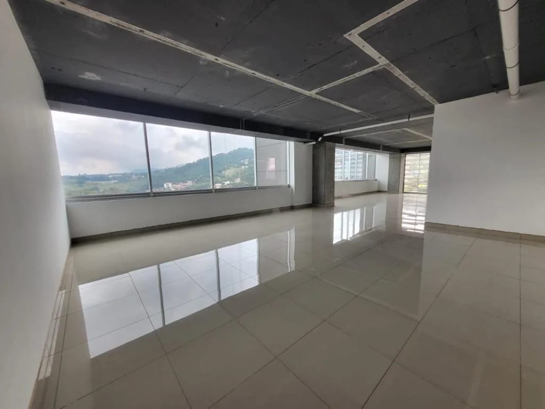 RENTO OFICINA 135MTS2 EN ZONA 15 VH2 — Oficina en Alquiler en Zona 15, Guatemala, Ciudad — foto 1 de 6
