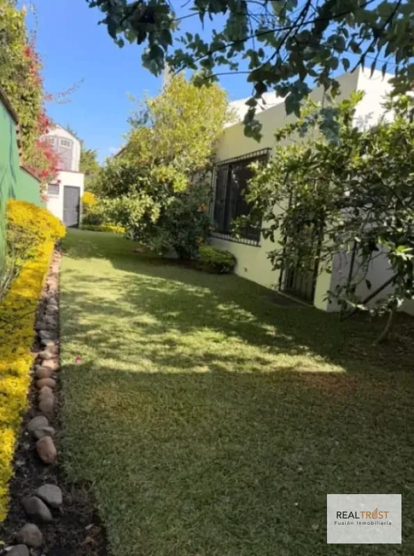 Preciosa residencia de un nivel en Lazos de Fraijanes — Casa en Venta en Lazos de Fraijanes, Carretera a El Salvador, Guatemala, Ciudad — foto 12 de 16