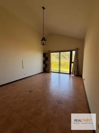 Preciosa residencia de un nivel en Lazos de Fraijanes — Casa en Venta en Lazos de Fraijanes, Carretera a El Salvador, Guatemala, Ciudad — miniatura 7 de 16