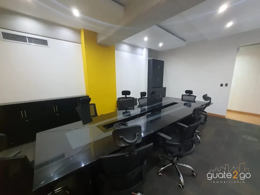 Oficina amueblada en zona 10 — Oficina en Alquiler en Zona 10, Guatemala, Ciudad — foto 1 de 9