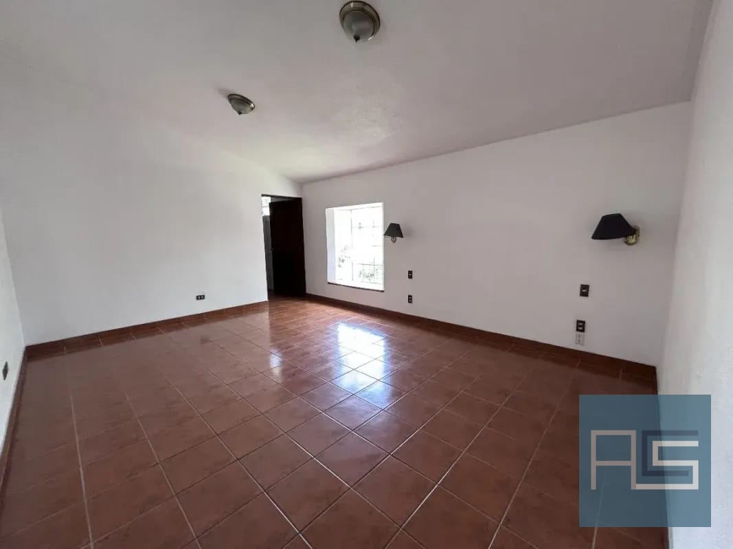*Amplia casa en VENTA en Arrazola Panorama, Carretera a El Salvador* — Casa en Venta en Arrazola Panorama, Carretera a El Salvador, Guatemala, Ciudad — foto 4 de 16
