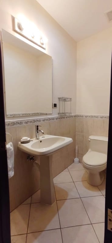 Apto Amueblado Edificio Milenia Oakland — Apartamento en Alquiler en Milenia, Zona 10, Guatemala, Ciudad — foto 5 de 10