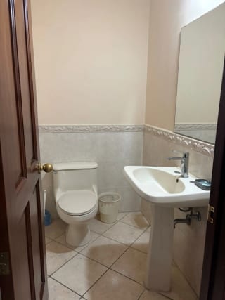 Apto Amueblado Edificio Milenia Oakland — Apartamento en Alquiler en Milenia, Zona 10, Guatemala, Ciudad — miniatura 2 de 10