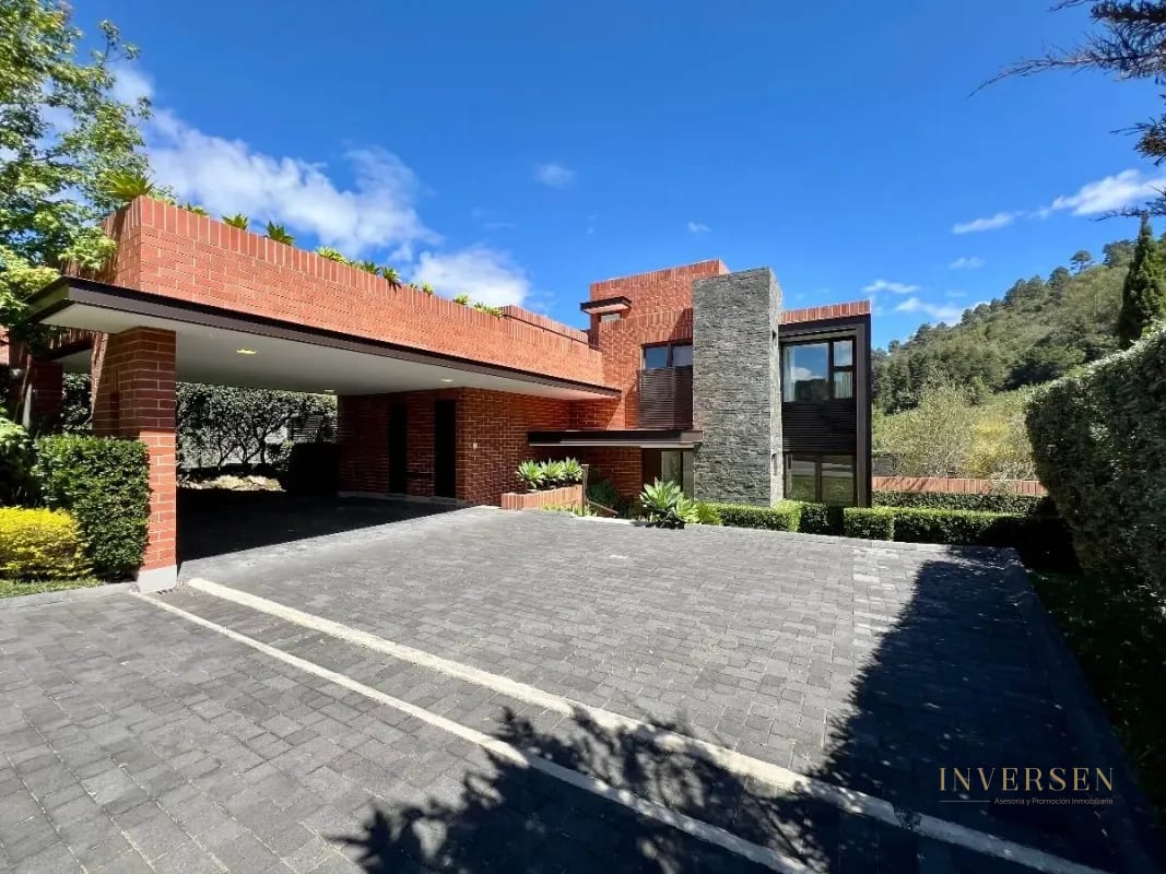 Casa en renta o venta en Residencias Concepción — Casa en Venta en Carretera a El Salvador, Guatemala, Ciudad — foto 1 de 12