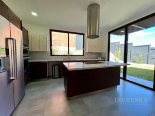 Casa en renta o venta en Residencias Concepción — Casa en Venta en Carretera a El Salvador, Guatemala, Ciudad — miniatura 9 de 12