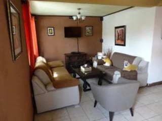 SE VENDE CASA EN RESIDENCIAL LOS OLIVOS, ZONA 18 — Casa en Venta en Zona 18, Guatemala, Ciudad — miniatura 1 de 11