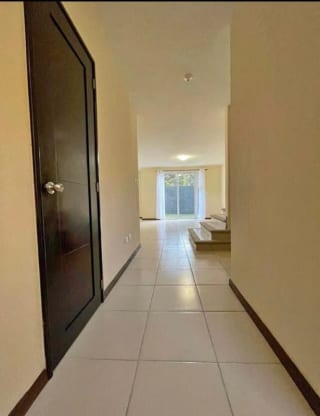 Casa en venta en Carretera a el salvador — Casa en Venta en Carretera a El Salvador, Guatemala, Ciudad — miniatura 4 de 17