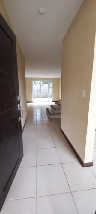 Casa en venta en Carretera a el salvador — Casa en Venta en Carretera a El Salvador, Guatemala, Ciudad — miniatura 3 de 17