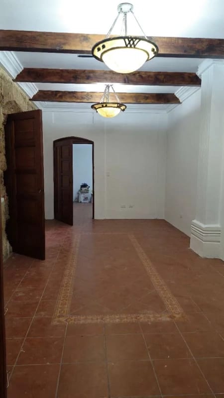 Hermosa Casa Colonial en Renta en Zona 1, Excelente Ubicación — Casa en Alquiler en Zona 1, Guatemala, Ciudad — foto 10 de 13