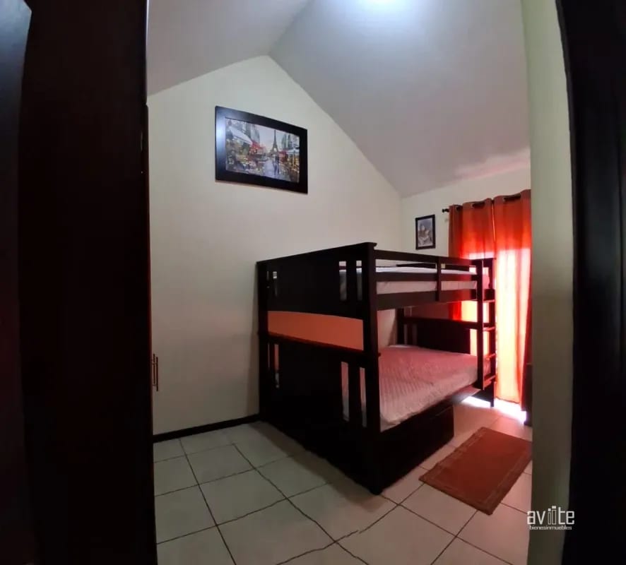 Condado Naranjo, casa totalmente equipada, dentro de Alameda Norte  Q13,500 — Casa en Alquiler en Condado Naranjo, Zona 4 Mixco, Guatemala, Ciudad — foto 7 de 11