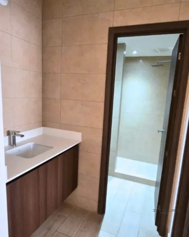 CASA EN VENTA ZONA 16 SAN ISIDRO DE TRES NIVELES — Casa en Venta en Zona 16, Guatemala, Ciudad — foto 5 de 10