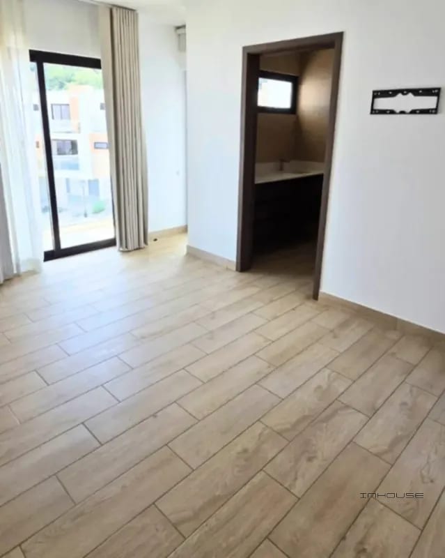 CASA EN VENTA ZONA 16 SAN ISIDRO DE TRES NIVELES — Casa en Venta en Zona 16, Guatemala, Ciudad — foto 2 de 10