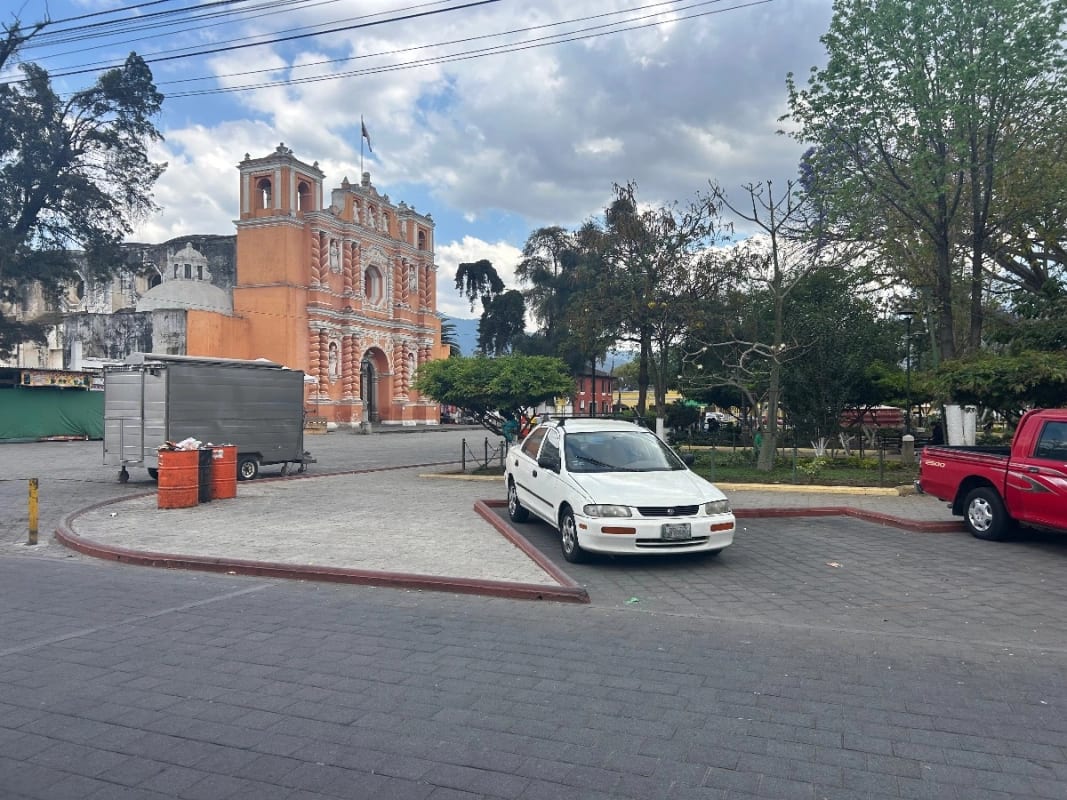 Rento local en Jocotenango Sacatepéquez Frente a la plazuela — Local en Alquiler en Jocotenango, Sacatepéquez — foto 3 de 5