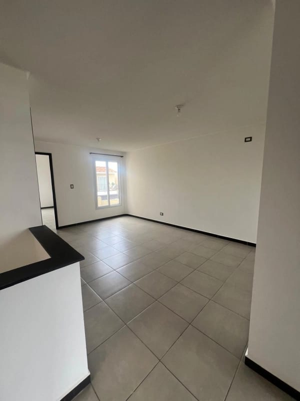 Casa en Venta Cumbres de la Arboleda CAES (D) — Casa en Venta en Cumbres de La Arboleda, Carretera a El Salvador, Guatemala, Ciudad — foto 4 de 8