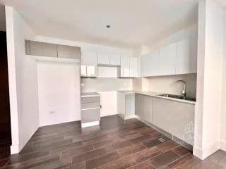 Zona 13 • Apartamento en Venta • Edificio Rosselló — Apartamento en Venta en Rosselló, Zona 13, Guatemala, Ciudad — miniatura 1 de 15