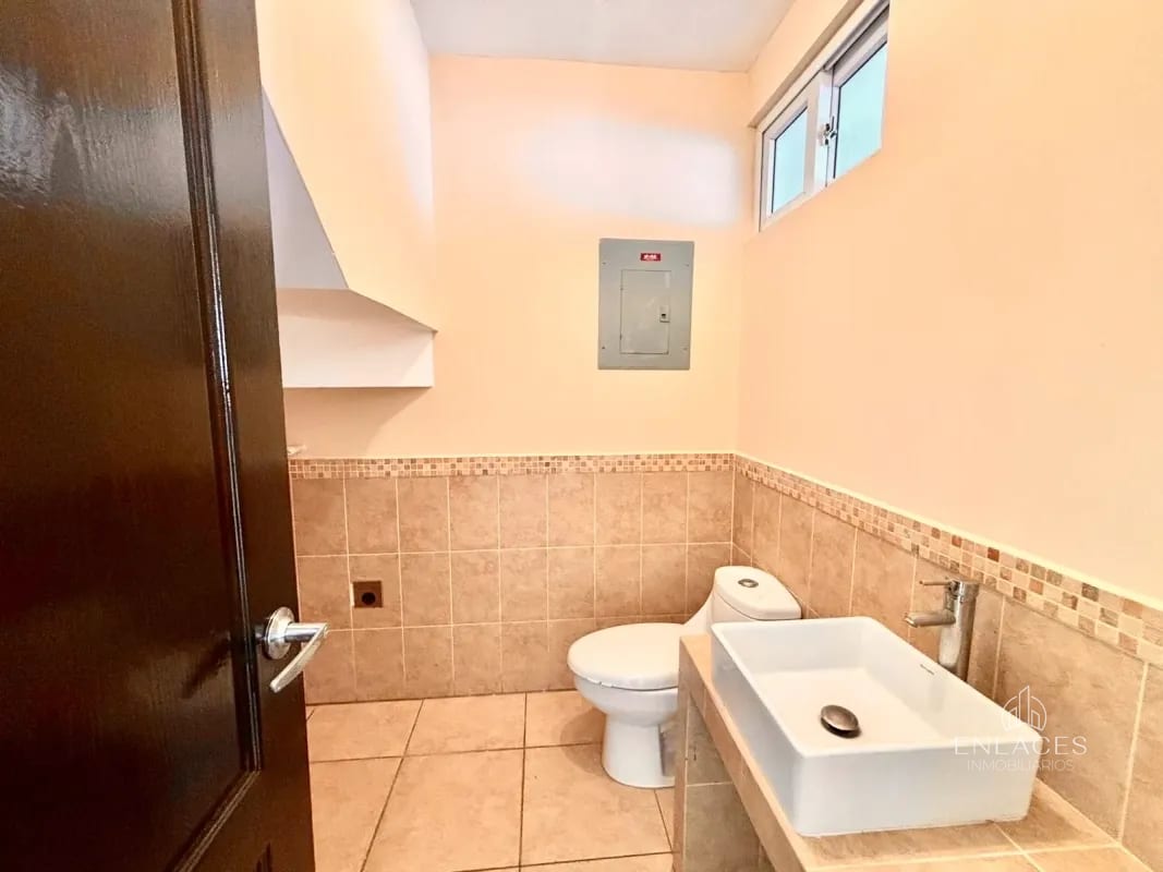 Km 26.6 CAES • Casa en Venta • Condominio La Reserva — Casa en Venta en km 26-30, Carretera a El Salvador, Guatemala, Ciudad — foto 3 de 9