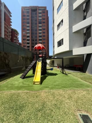 Vendo amplio apartamento en zona 14 — Apartamento en Venta en Attica, Zona 14, Guatemala, Ciudad — miniatura 3 de 10