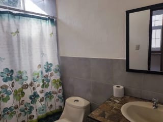 Se vende casa en Las Orquídeas Sector A-1, Ciudad San Cristóbal — Casa en Venta en Zona 8 Mixco, Guatemala, Ciudad — miniatura 14 de 16