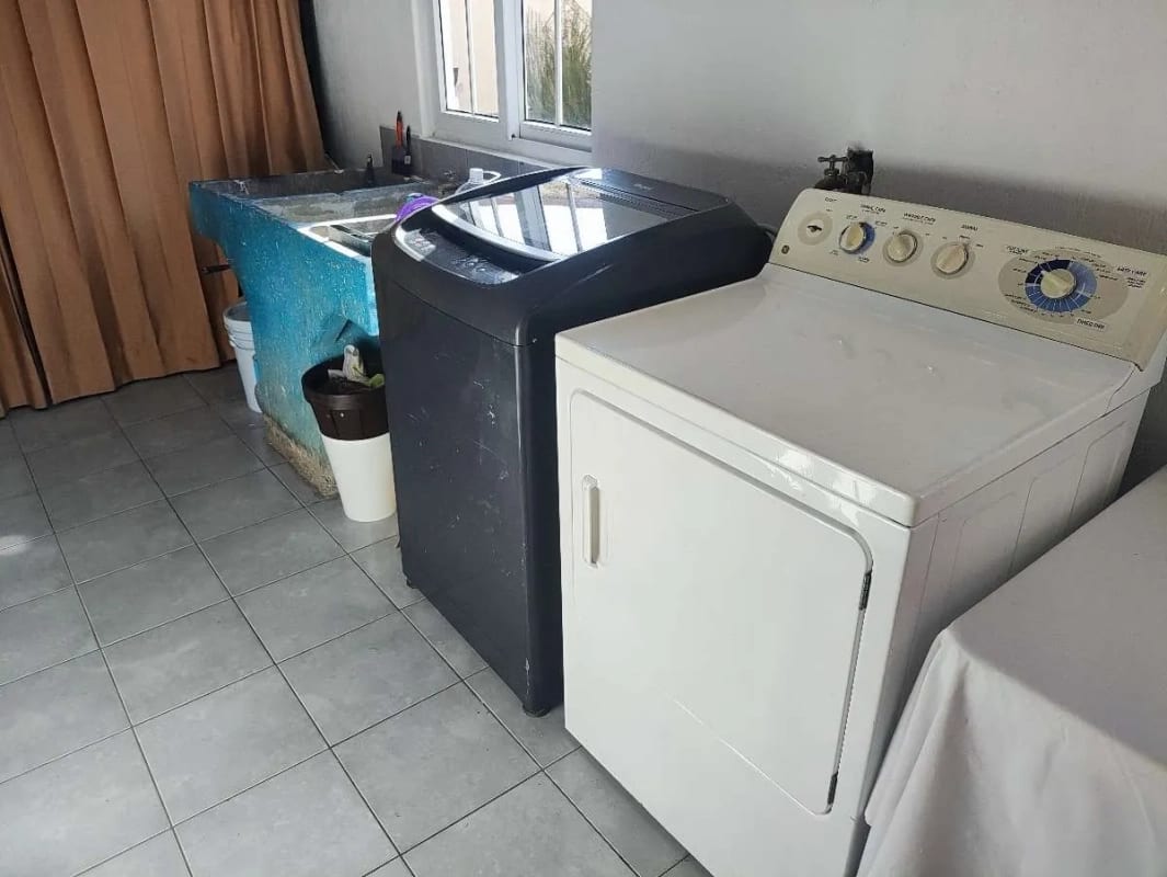 Se vende casa en Las Orquídeas Sector A-1, Ciudad San Cristóbal — Casa en Venta en Zona 8 Mixco, Guatemala, Ciudad — foto 9 de 16
