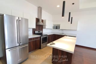 Apartamento en renta zona 16 edificio Ramblas de Cayalá amueblado 2 habitaciones + 2 parqueos — Apartamento en Alquiler en Ramblas de Cayalá, Zona 16, Guatemala, Ciudad — miniatura 1 de 10