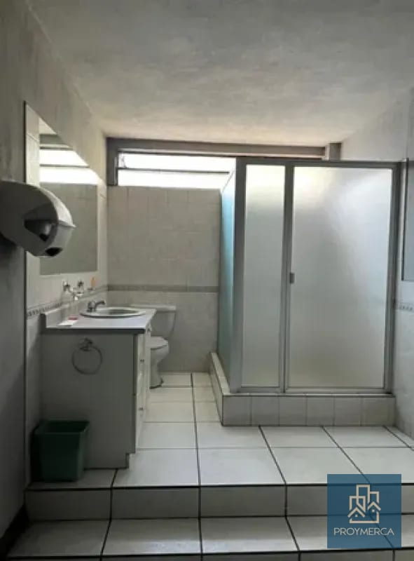 Ofi-bodega en alquiler, San Cristóbal, zona 8 de Mixco, sobre el Boulevard Principal — Bodega / Ofibodega en Alquiler en Zona 8 Mixco, Guatemala, Ciudad — foto 4 de 16