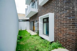 Apartamento con jardín en zona 11 — Apartamento en Venta en Zona 11, Guatemala, Ciudad — miniatura 2 de 5