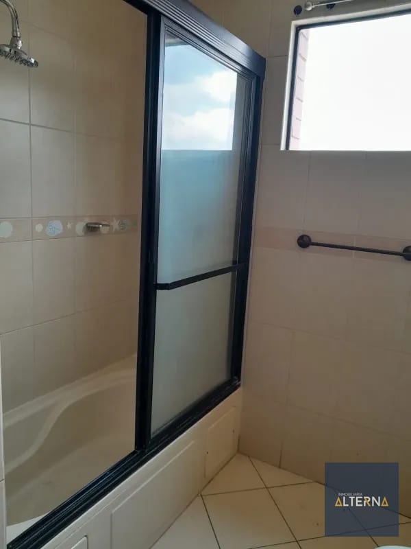Apartamento en Renta en Zona 10 — Apartamento en Alquiler en Zona 10, Guatemala, Ciudad — foto 3 de 7