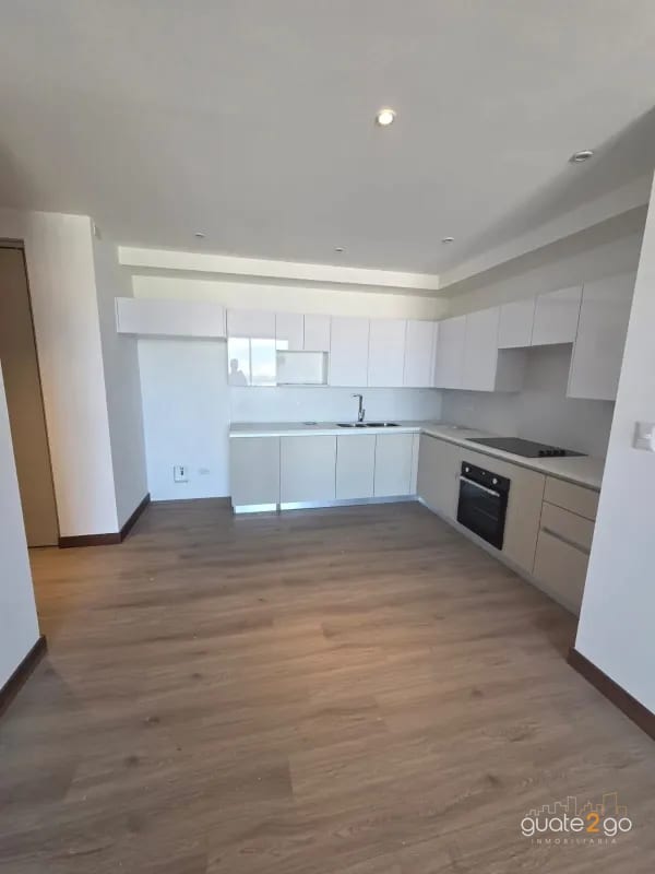 Alquilo apartamento por 6 u 8 meses Z 13 a una cuadra de Las Americas — Apartamento en Alquiler en Zona 14, Guatemala, Ciudad — foto 7 de 15