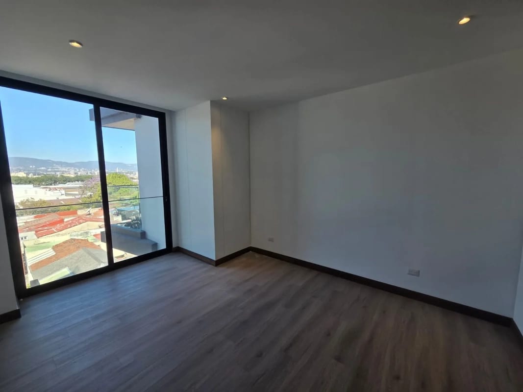 Alquilo apartamento por 6 u 8 meses Z 13 a una cuadra de Las Americas — Apartamento en Alquiler en Zona 14, Guatemala, Ciudad — foto 6 de 15