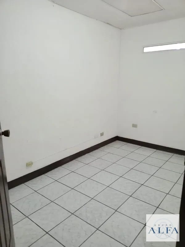 OFICINA RENTA 85 MTS EDIFICIO DIAMOND ZONA 10 — Oficina en Alquiler en Zona 10, Guatemala, Ciudad — foto 7 de 9