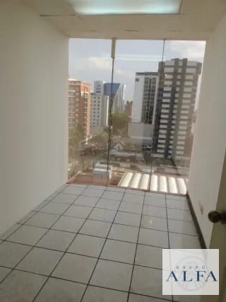 OFICINA RENTA 85 MTS EDIFICIO DIAMOND ZONA 10 — Oficina en Alquiler en Zona 10, Guatemala, Ciudad — miniatura 2 de 9