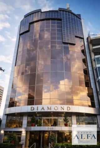 OFICINA RENTA 85 MTS ZONA 10 EDIFICIO DIAMOND — Oficina en Alquiler en Zona 10, Guatemala, Ciudad — miniatura 1 de 9