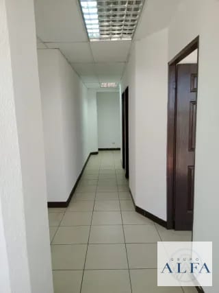 OFICINA RENTA 85 MTS ZONA 10 EDIFICIO DIAMOND — Oficina en Alquiler en Zona 10, Guatemala, Ciudad — miniatura 5 de 9