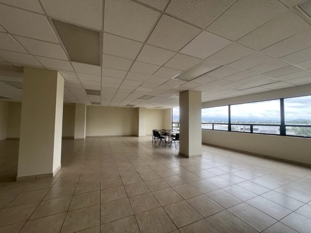 CONDESA II / OFICINA EN RENTA EN 13 โ Oficina en Alquiler en Zona 13, Guatemala, Ciudad โ foto 6 de 6