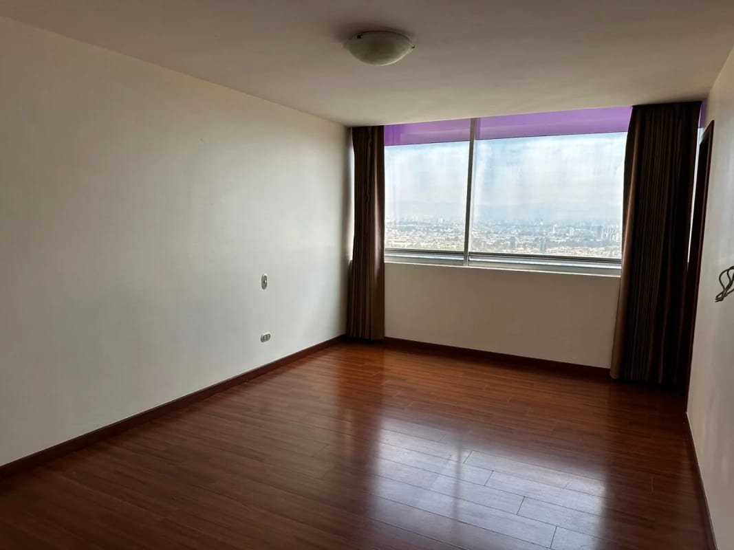 Apartamento amueblado tipo estudio en Zona 10 — Apartamento en Alquiler en Zona 10, Guatemala, Ciudad — foto 3 de 5