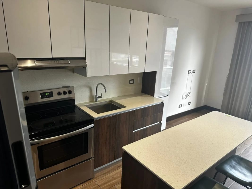 Apartamento tipo estudio en Zona 10 — Apartamento en Alquiler en Zona 10, Guatemala, Ciudad — foto 1 de 5