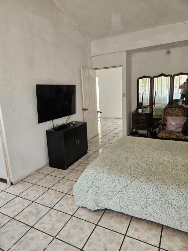 Venta amplia casa 2 niveles | Residenciales Lourdes, Zona 16 — Casa en Venta en Lourdes, Zona 16, Guatemala, Ciudad — foto 10 de 11