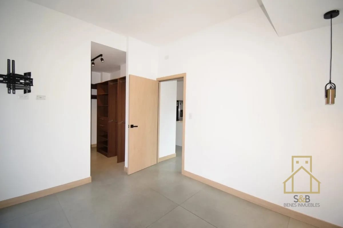 Apartamento en zona 10, Edificio Bonadiez — Apartamento en Alquiler en Bonadiez, Zona 10, Guatemala, Ciudad — foto 6 de 10
